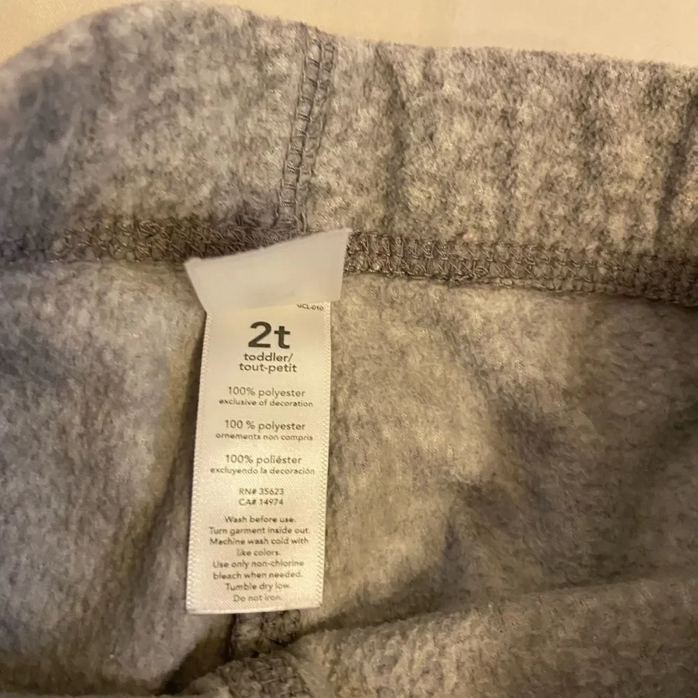 2‎ Carter’s Gray sweatshirt size 2